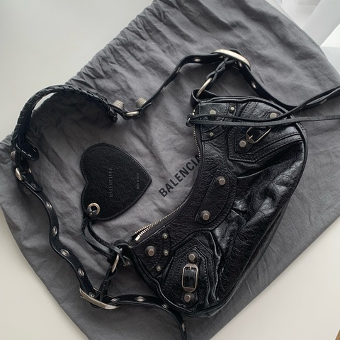 巴黎世家 BALENCIAGA le cagole XS 月牙包