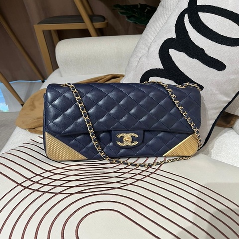 Chanel flap bag Rock The Corner