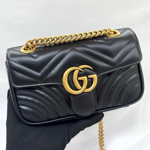 Gucci 經典 GG Marmont 系列 Mini / Small 絎縫山形紋 V字牛皮鏈帶翻蓋包 黑色 /446744
