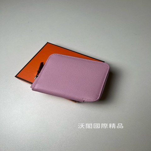Hermes愛馬仕 經典EPSOM小牛皮拉鍊絲巾短夾U刻(淡粉紅)