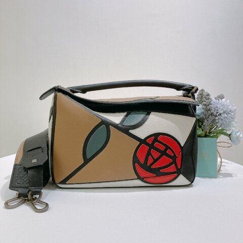TW4896	Loewe 羅威中號10周年砌圖肩帶包包 Medium Puzzle 10 Re-Edition Mackintosh Top-Handle Bag Black/Red/Green/Brwon