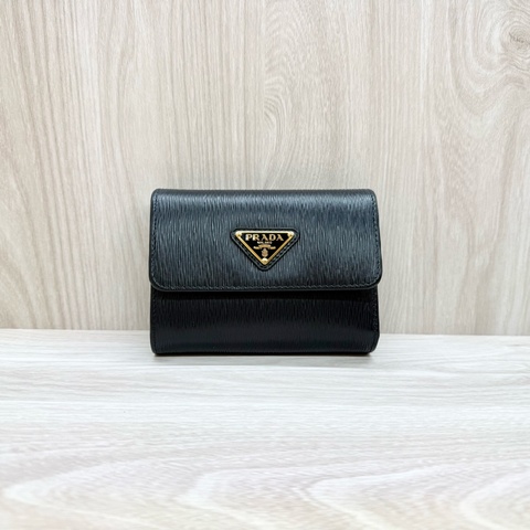 PRADA🖤黑金牛皮三折短夾