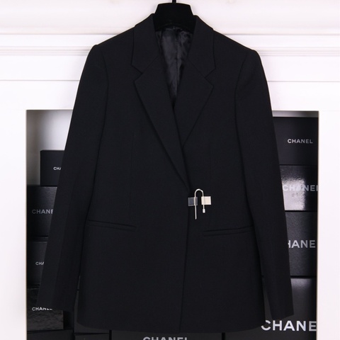 Givenchy 22年秀款黑色羊毛锁扣两口袋西装上衣外套