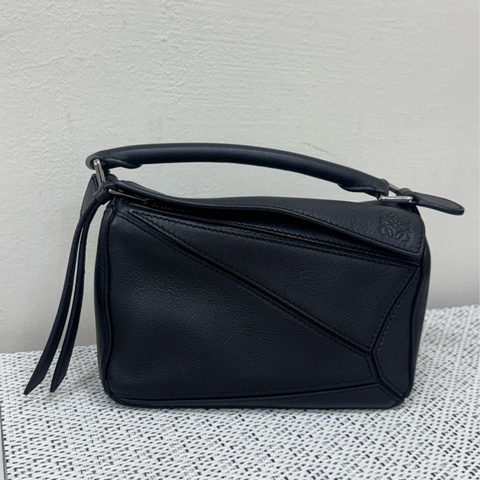 Loewe mini puzzle 經典黑色