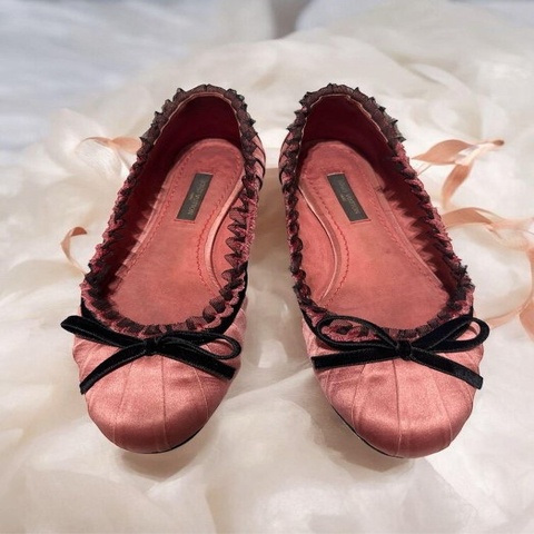 LV Louis Vuitton Balmoral緞面芭蕾舞娃娃鞋 36