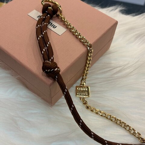 MIUMIU 皮革繩索吊飾KEY環