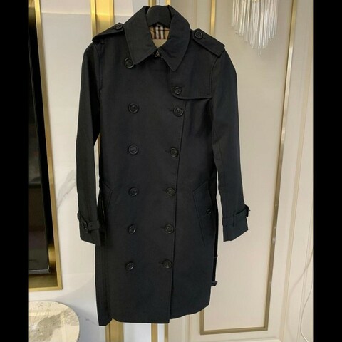 原價5萬2／全新未使用／Burberry 時尚女神風衣