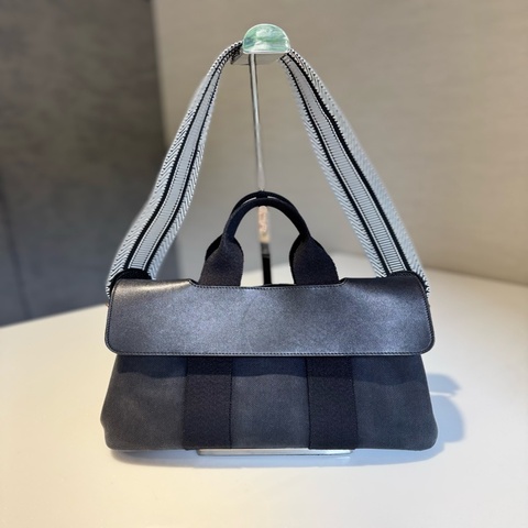 《初。Vintage》 Hermes 黑色蘑菇包