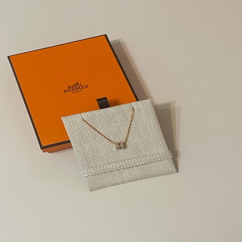 914intheair 『全新全配可送禮』Hermes mini pop H 字母項鍊