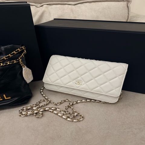 Chanel 經典款woc 白色