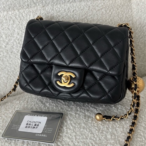 Chanel香奈兒 金球方胖子黑金羊皮30開有卡