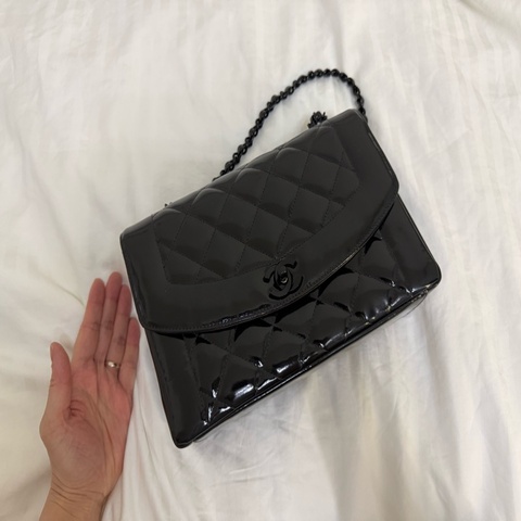 黑色漆皮Vintage So Black Diana Flap Bag Quilted Patent Medium