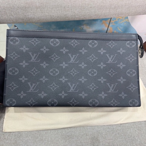 Louis Vuitton 路易威登 黑武士洗漱包芯片款黑色老花手拿包
