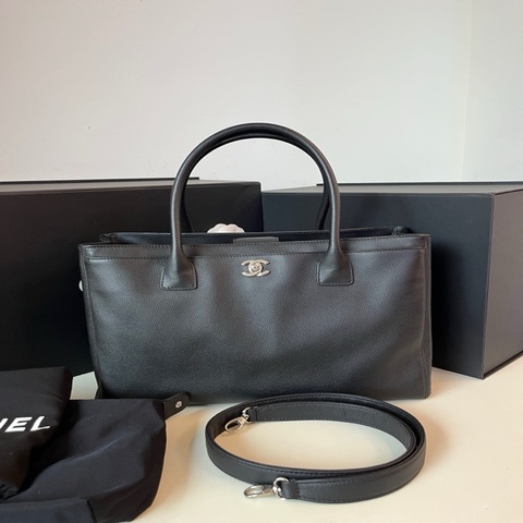 98新 Chanel/香奈兒 黑銀細紋牛皮cerf中號  附件：後配肩帶
