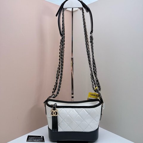 香奈兒/CHANEL Gabrielle 流浪包 小號 底長20cm。
