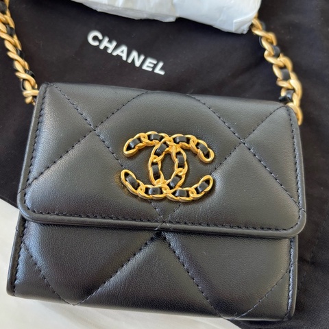 Chanel香奈兒 19bagminiwoc鏈條包黑金羊皮芯片款