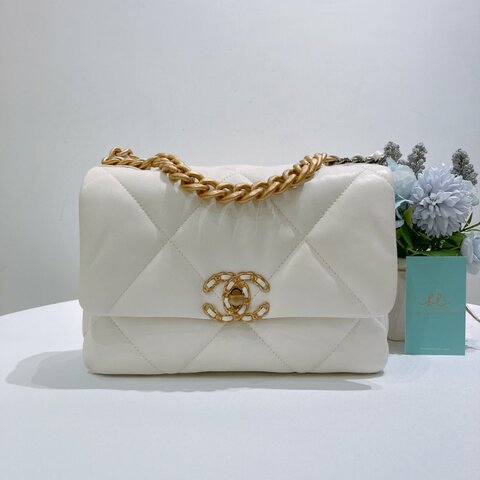 TW4900	Chanel 19 香奈兒的系列小號鍊帶包包 Chain Bag Small Lambskin Cream x GHW