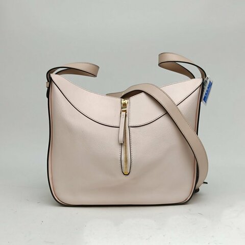 LOEWE Hammock吊床包小號粉色牛皮金扣肩背包