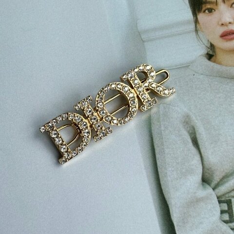 ::DIOR:: Crystal Dior Logo Barrette Gold 水鑽字母金色髮夾 髮飾