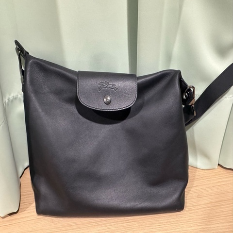 Longchamp Le Pliage Xtra 半月形單肩包 M 號