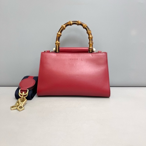 Gucci古馳 97新紅色全皮竹節手柄小號珍珠包，尺寸24×14×11 附件 肩帶