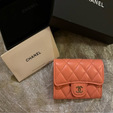 CHANEL 香奈兒粉色零$包，超美滴～