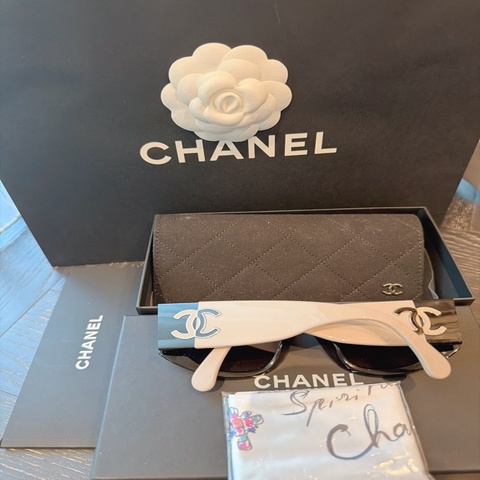 二手精品自賣❤️全配附紙袋山茶花🫶🏻Chanel香奈兒5524大爆款奶茶配黑雙色大logo雙C太陽眼鏡.明星同款墨鏡.超美
