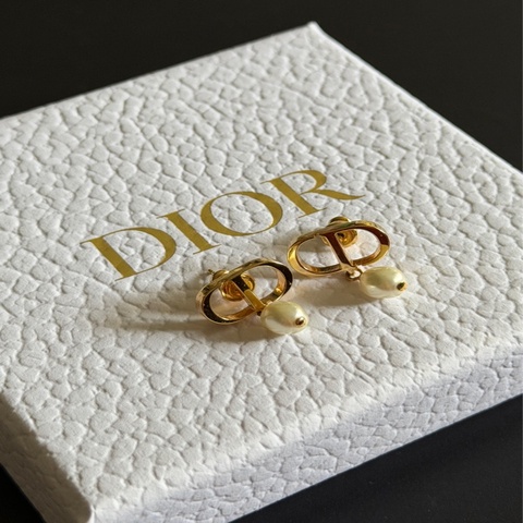 Dior 珍珠耳環