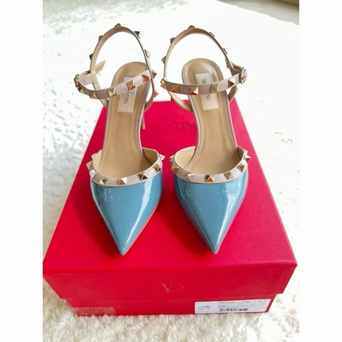［4.5折］人類史上最美的100雙鞋第一名  Valentino Rockstud 鉚釘高跟鞋 藍色漆皮