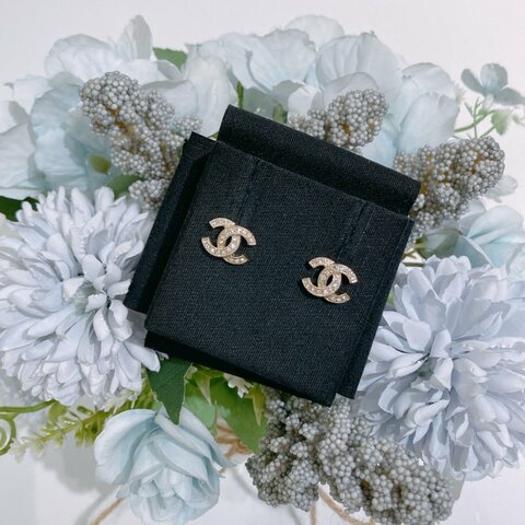 TW4903	Chanel 香奈兒經典迷你CC字耳環 Classic 1.2cm CC Logo Earrings Crystal x GHW