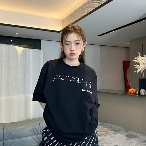 💎Han's house精品服飾💎Balenciaga 巴黎世家 雙面 短 T 寬版  原價22200