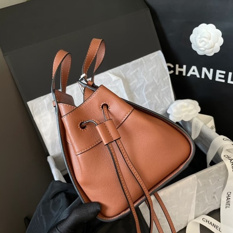 #超便宜 羅意威 Loewe Hammock mini 吊床包 一眼就讓人愛不釋手