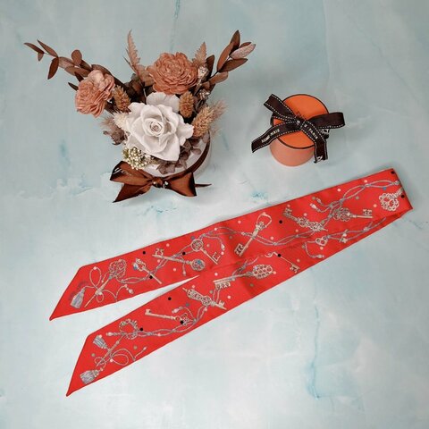 HERMES 全新石榴色twilly圓點鑰匙絲巾
