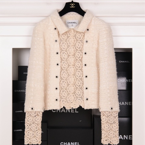 Chanel 15年萨尔茨堡秀款白色羊毛拼接山茶花蕾丝重工刺绣上衣外套