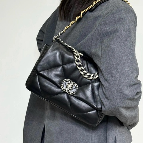 💎Chanel香奈兒｜黑銀19Bag 大菱格金剛款枕頭包｜中號30cm｜98新芯片款