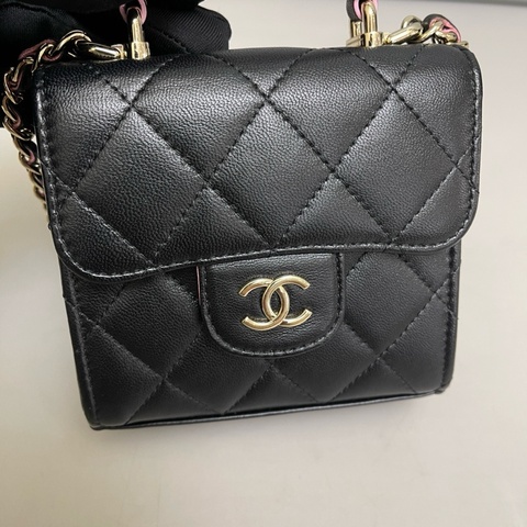 Chanel香奈兒 黑粉全皮菱格迷你郵差包 芯片款