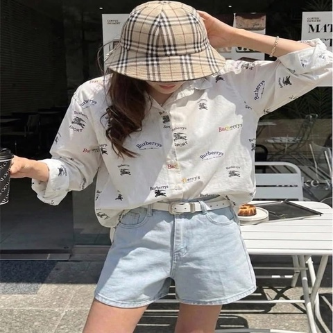 BURBERRY 兩面帶漁夫帽