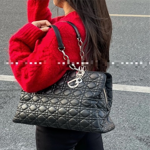 Lady Dior 羊皮壓紋托特鏈條包