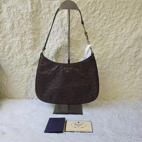 Prada hobo 鴕鳥皮腋下包