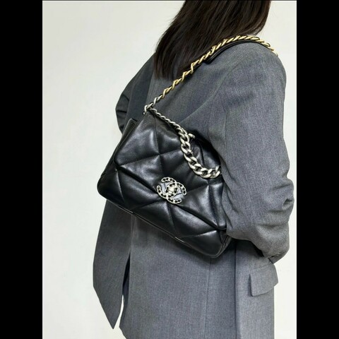 Chanel香奈兒黑銀19Bag 大菱格金剛款枕頭包 98新✨️