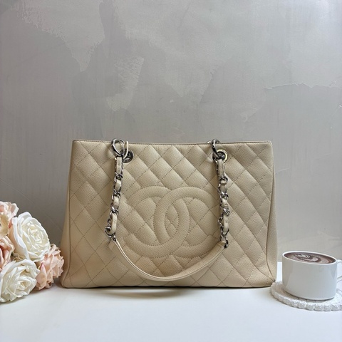 Chanel/香奈兒 GST奶茶色 銀白鏈條托特包 經典菱格紋荔枝紋牛皮 156開 98新