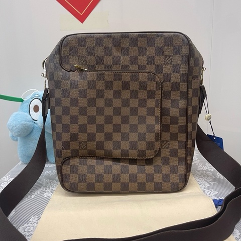 路易威登/Louis Vuitton  男士棋盤格單肩包