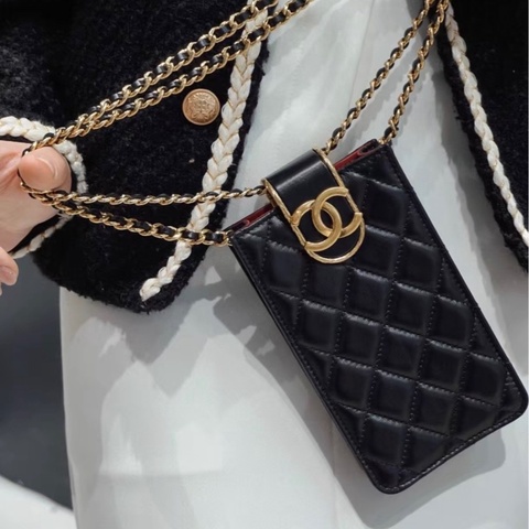 Chanel 香奈兒 黑金重工金屬按扣手機包 單肩斜挎