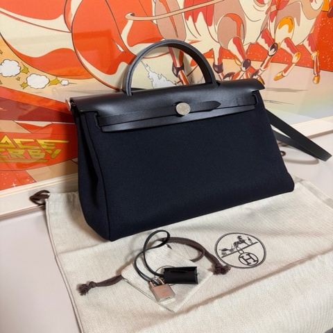 Hermes愛馬仕 herbag31黑銀B刻  99新✨