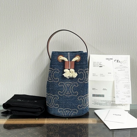 💙 CELINE 丹寧牛仔釘珠水桶包 💙