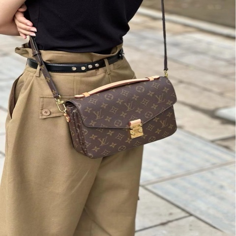 LV Monogram 郵差包｜一包三背・經典永不退流行