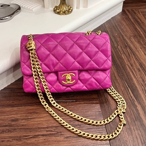 CHANEL 季節款CF金柱調節扣風琴包 羊皮紫