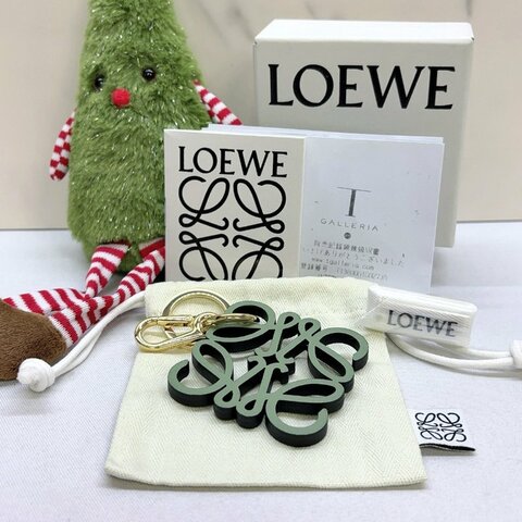 LOEWE Anagram鏤空經典標誌雙色吊飾