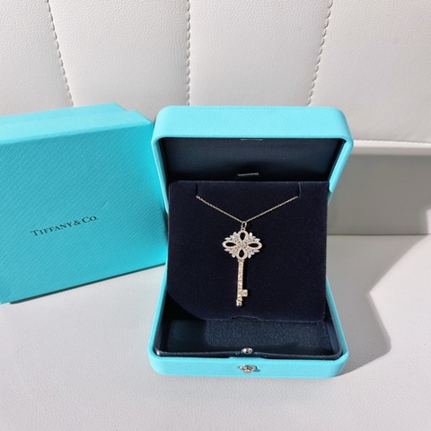 Tiffany蒂芙尼 keys系列 Victoria維多利亞 18K金滿鑽鑰匙項鍊，大號
