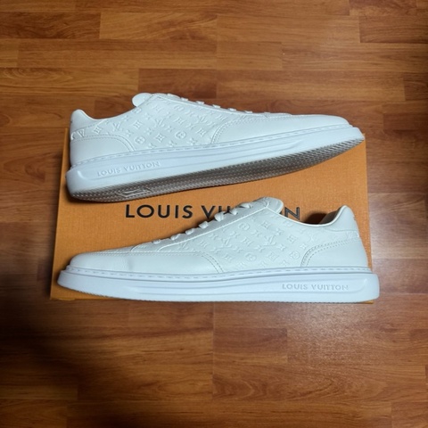 Lv Beverly Hills浮雕壓印 路易威登低幫  白色 42.5碼